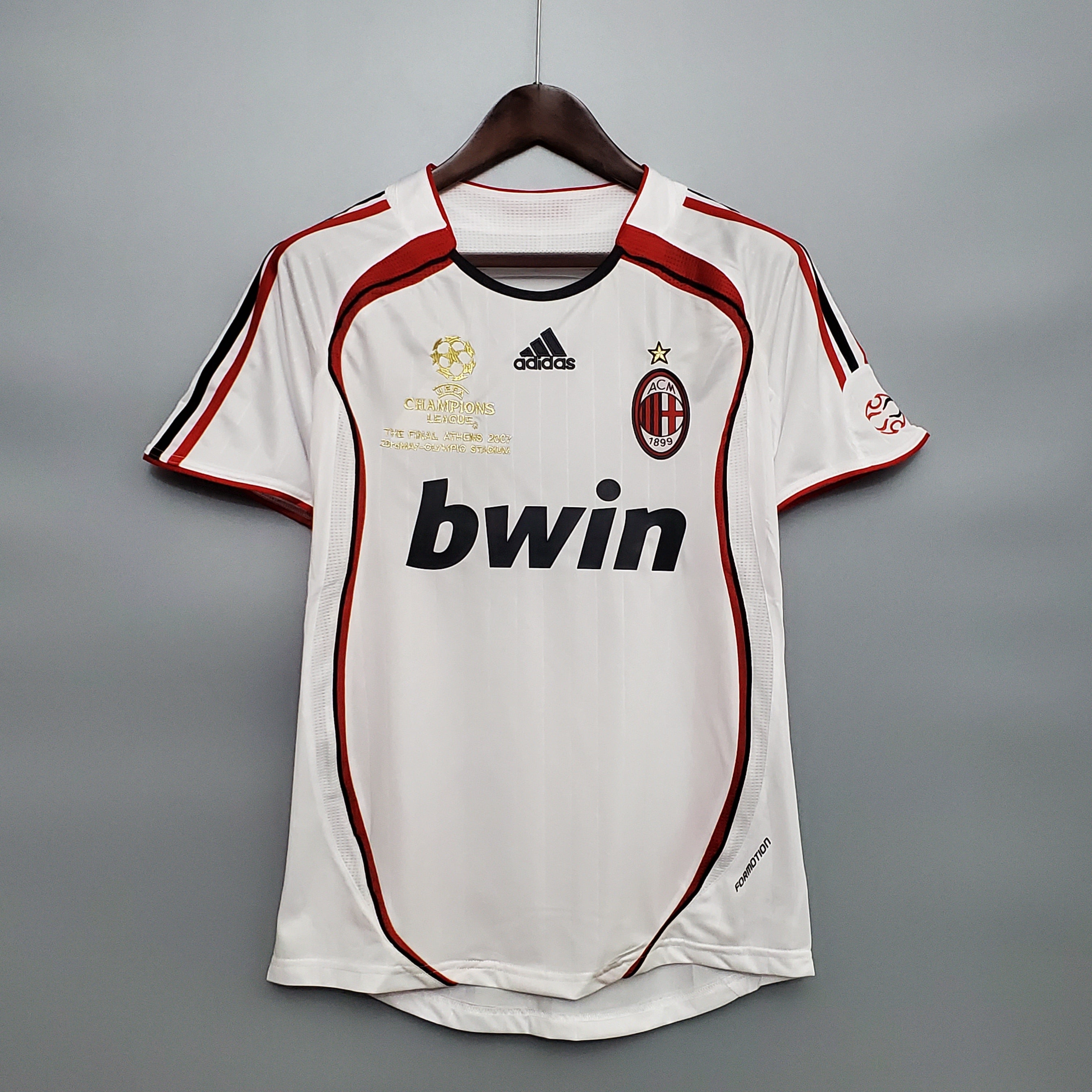 AC Milan uit retro-tenue 2006-2007