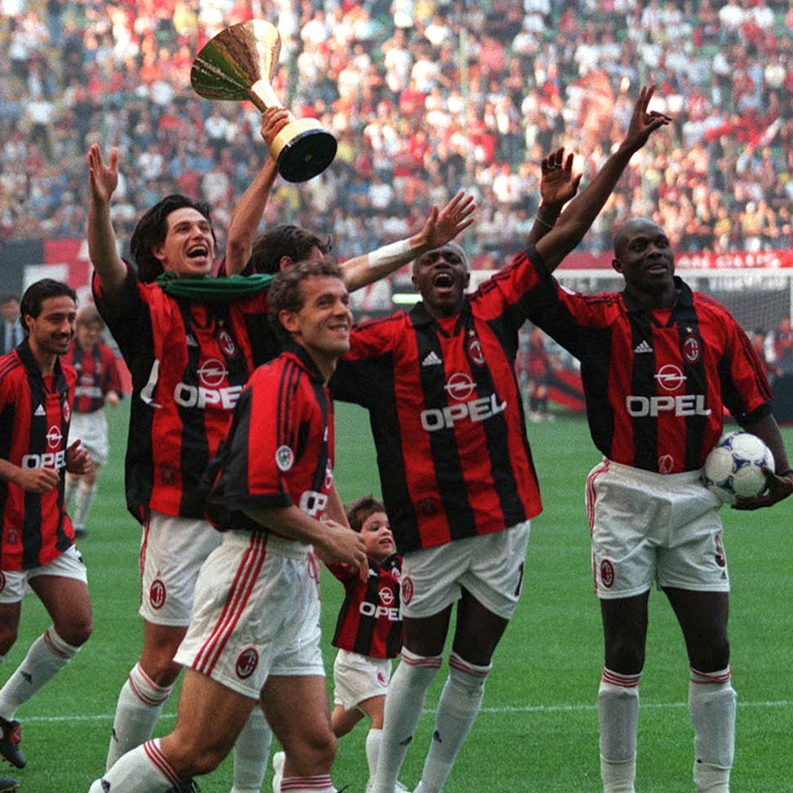 Camiseta de local del AC Milan 1998/99