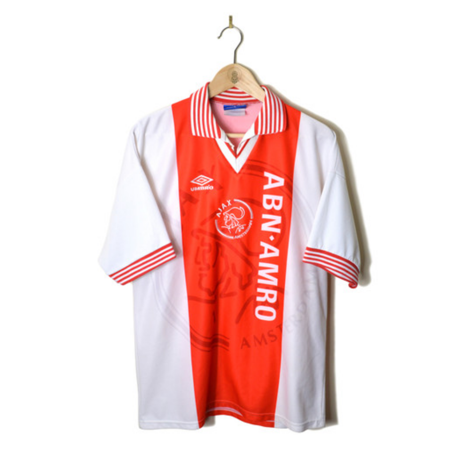 Camiseta local del AJAX 1995/96