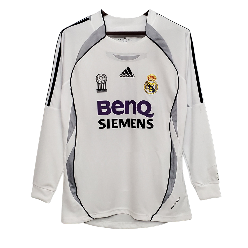 RETRO REAL MADRID 'BECKHAM 23' LEGENDS THUIS SHIRT MET LANGE MOUWEN 2006/07