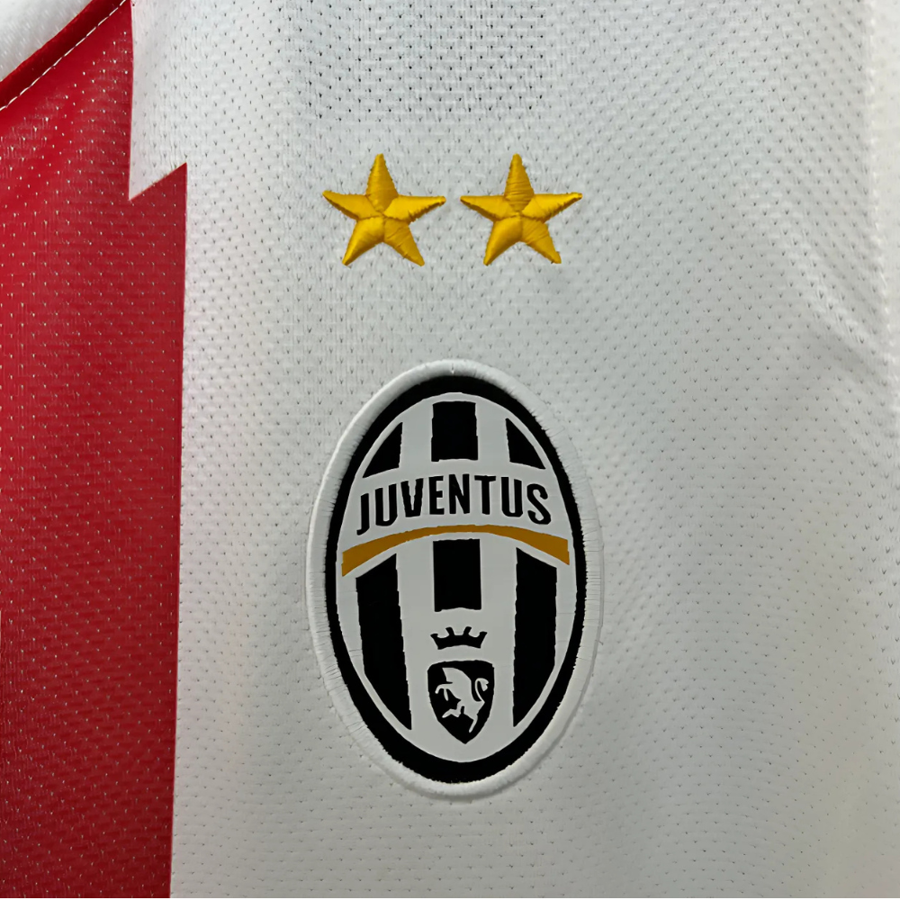 RETRO JUVENTUS UITSHIRT 2010/11