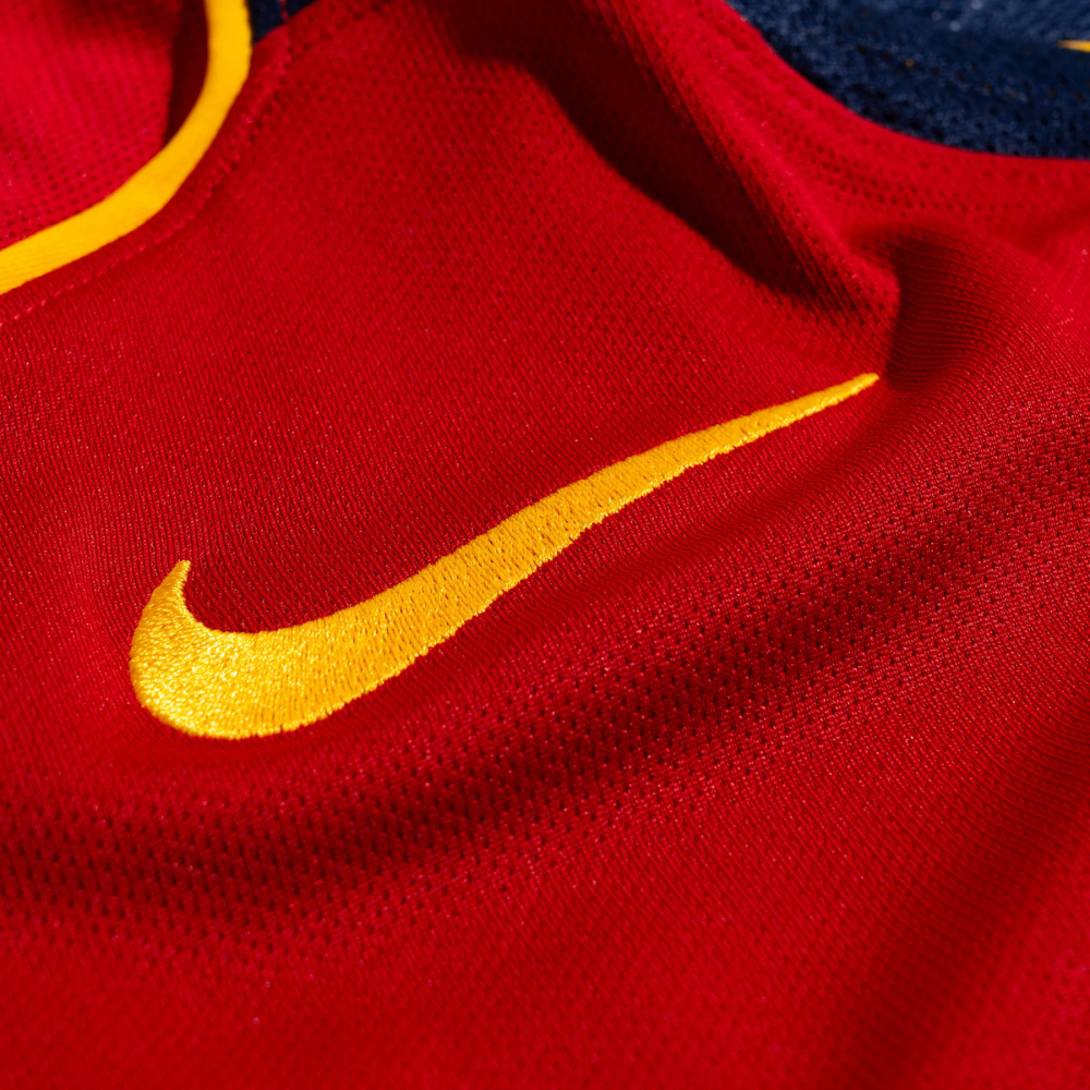 CAMISETA EDICIÓN ESPECIAL TOTAL 90 INSPIRADA EN PORTUGAL 2025/26