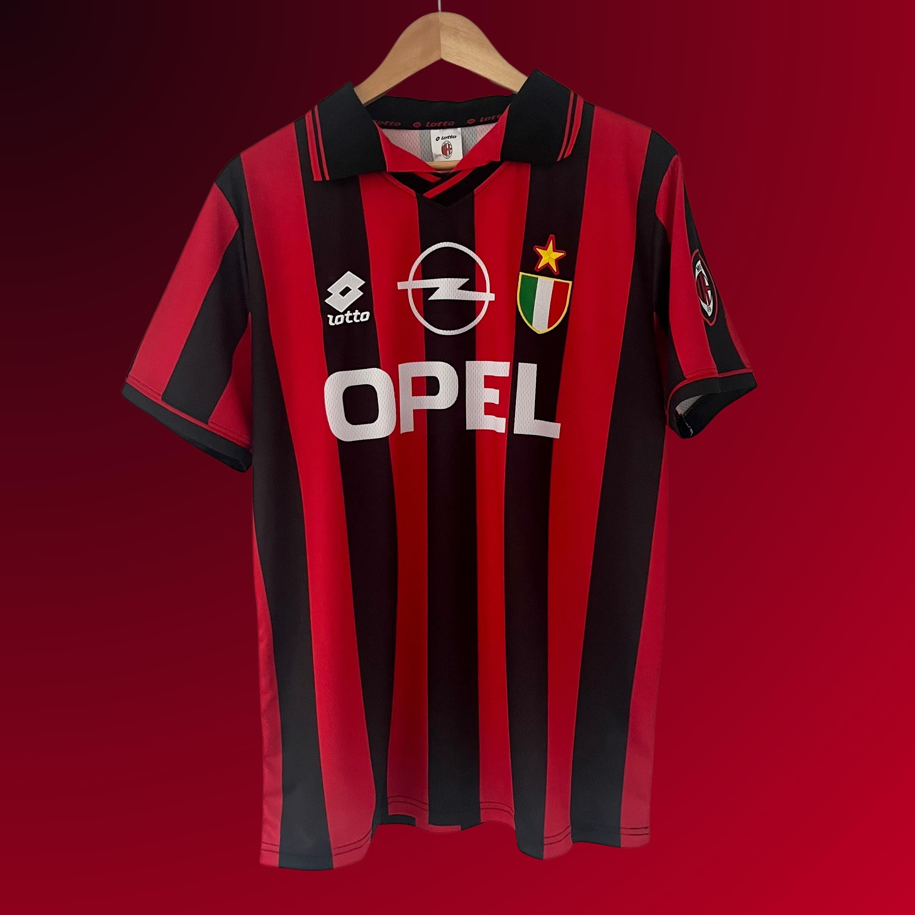 Camiseta retro del AC Milan 1996-97 Local