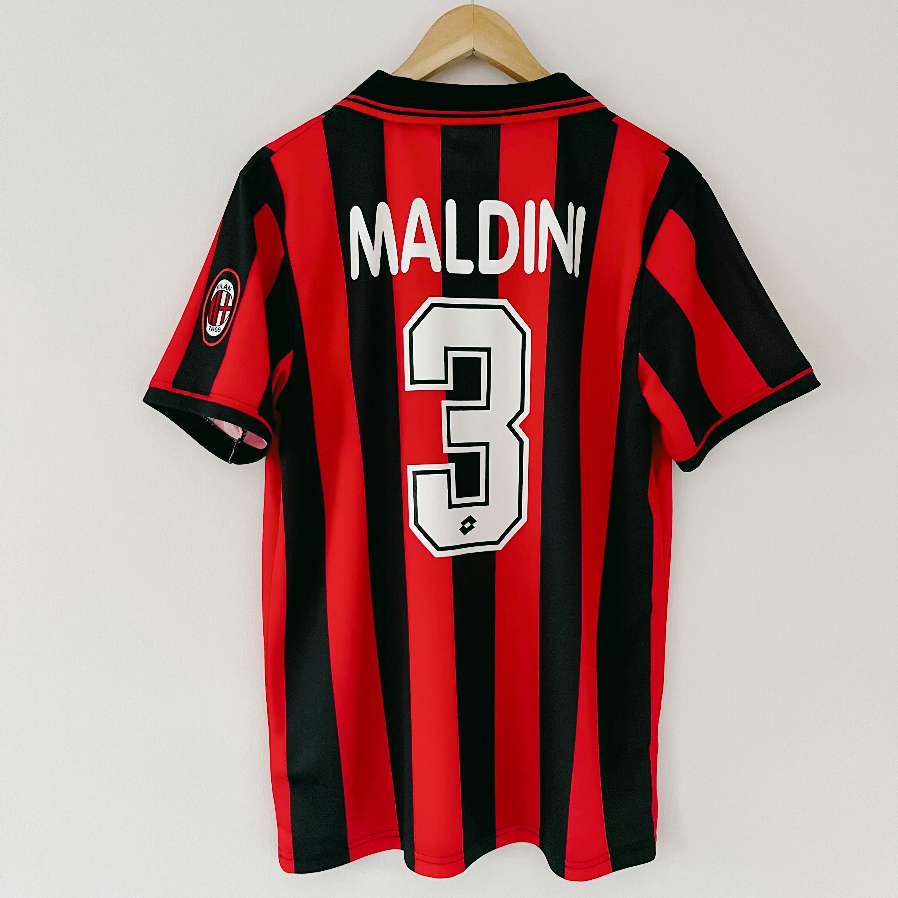 Camiseta retro del AC Milan 1996-97 Local