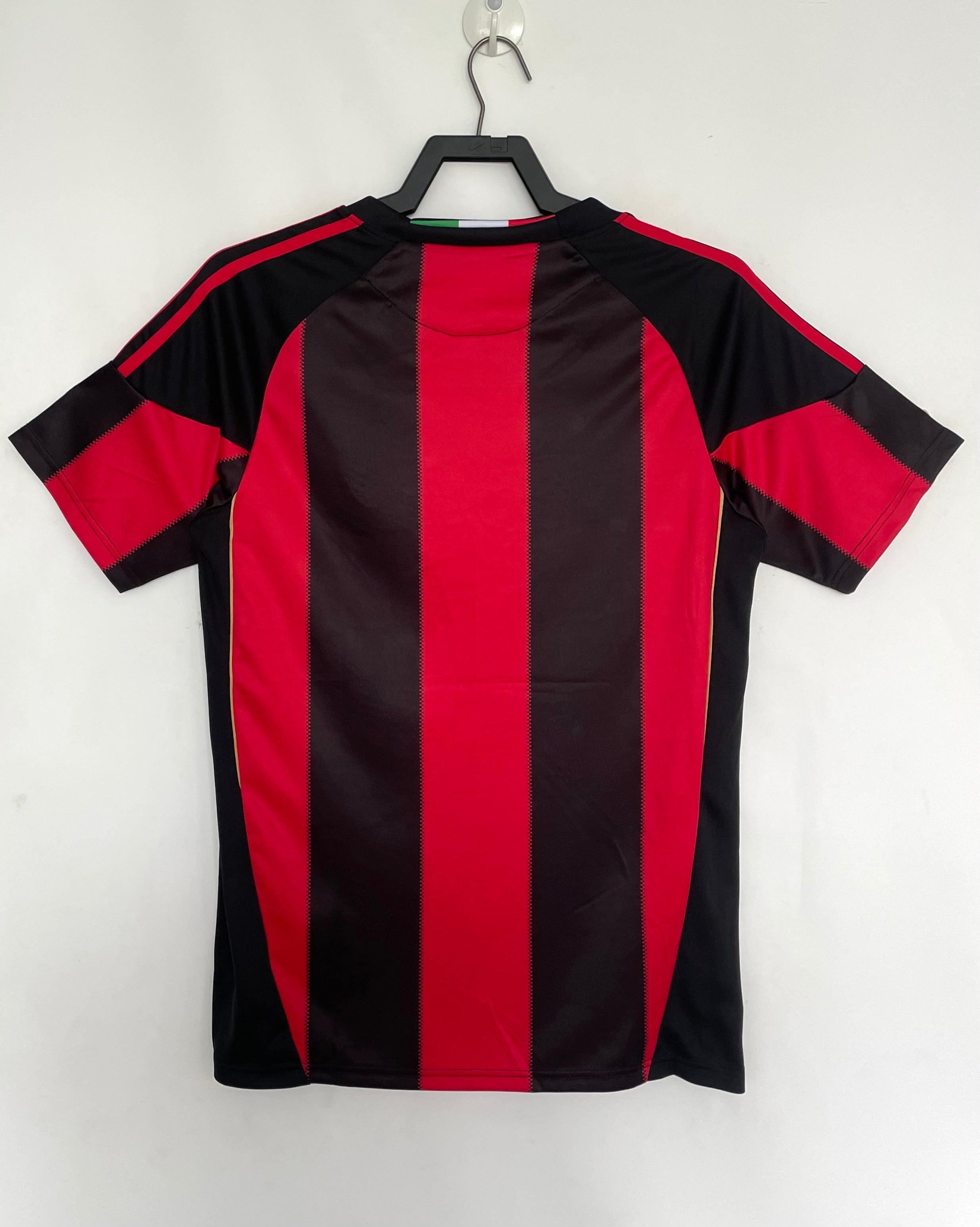 Camiseta de visitante del AC Milan 2010-11