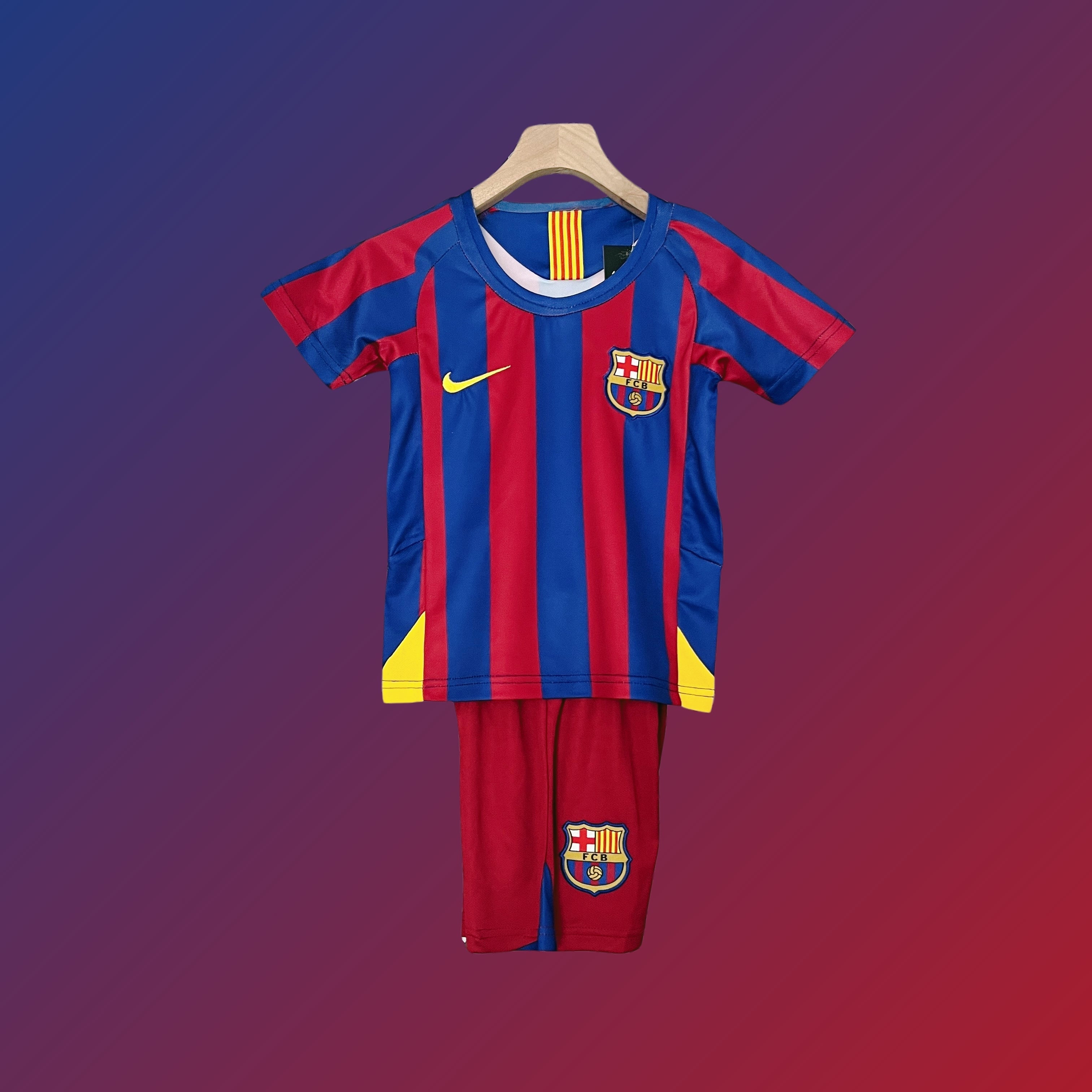 Kit infantil retro del Barcelona 2005-06 Local