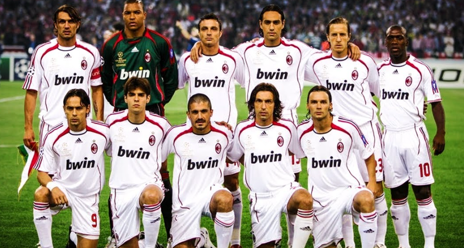 AC Milan uit retro-tenue 2006-2007
