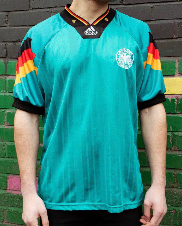 Duitsland uit retro-tenue 1992