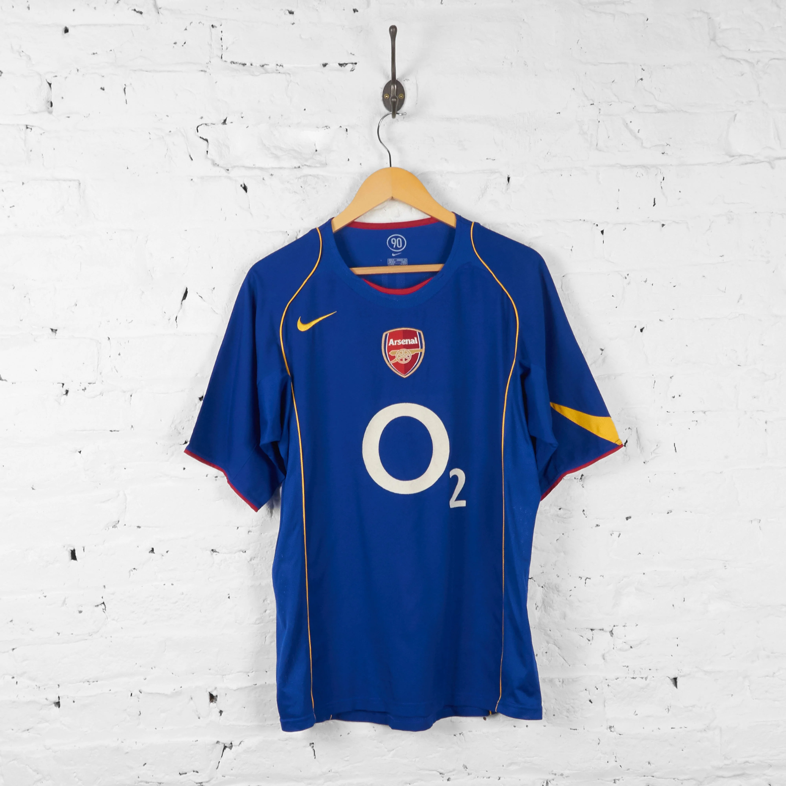 Camiseta de visitante del Arsenal 2004/05 