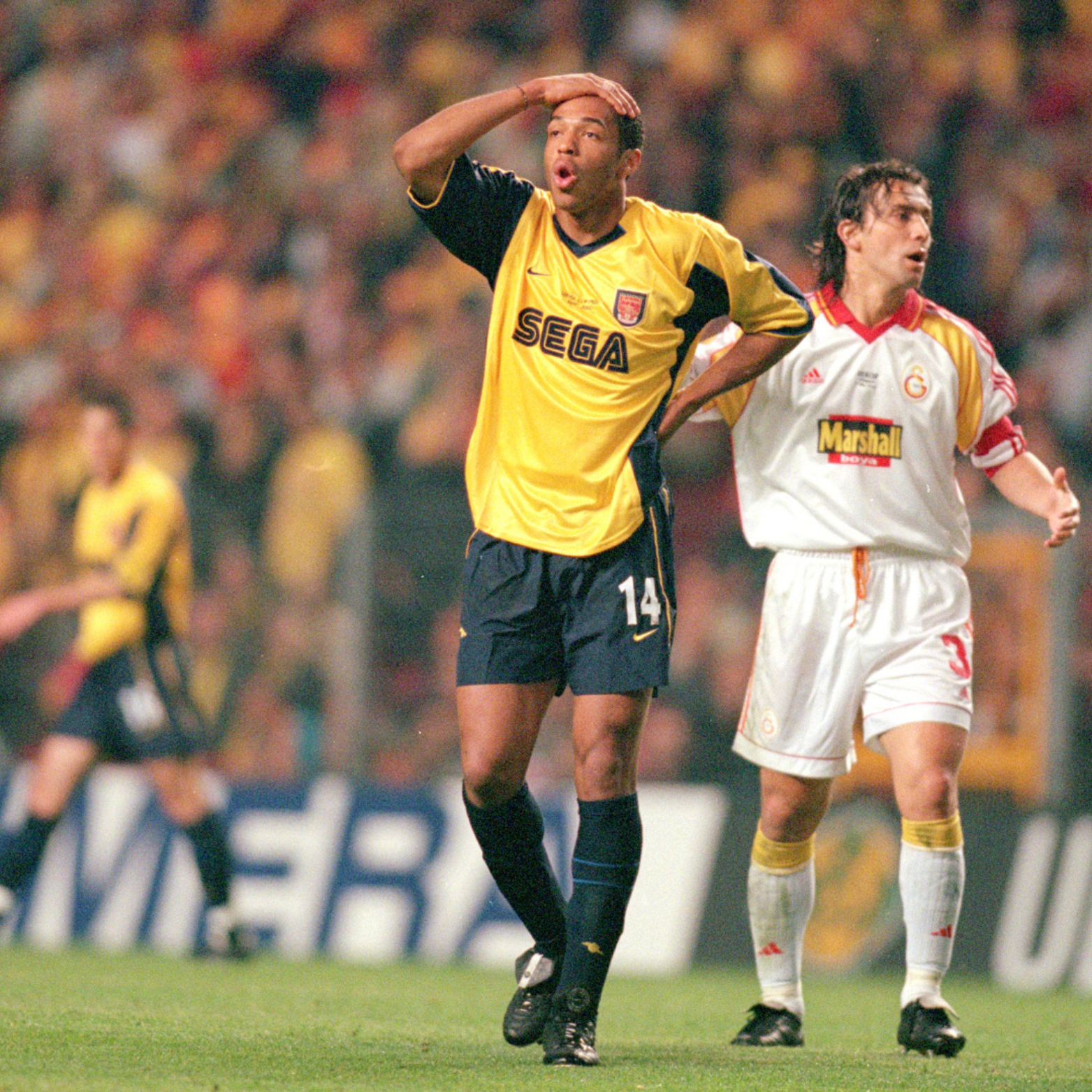 Camiseta de visitante del Arsenal 1999/00