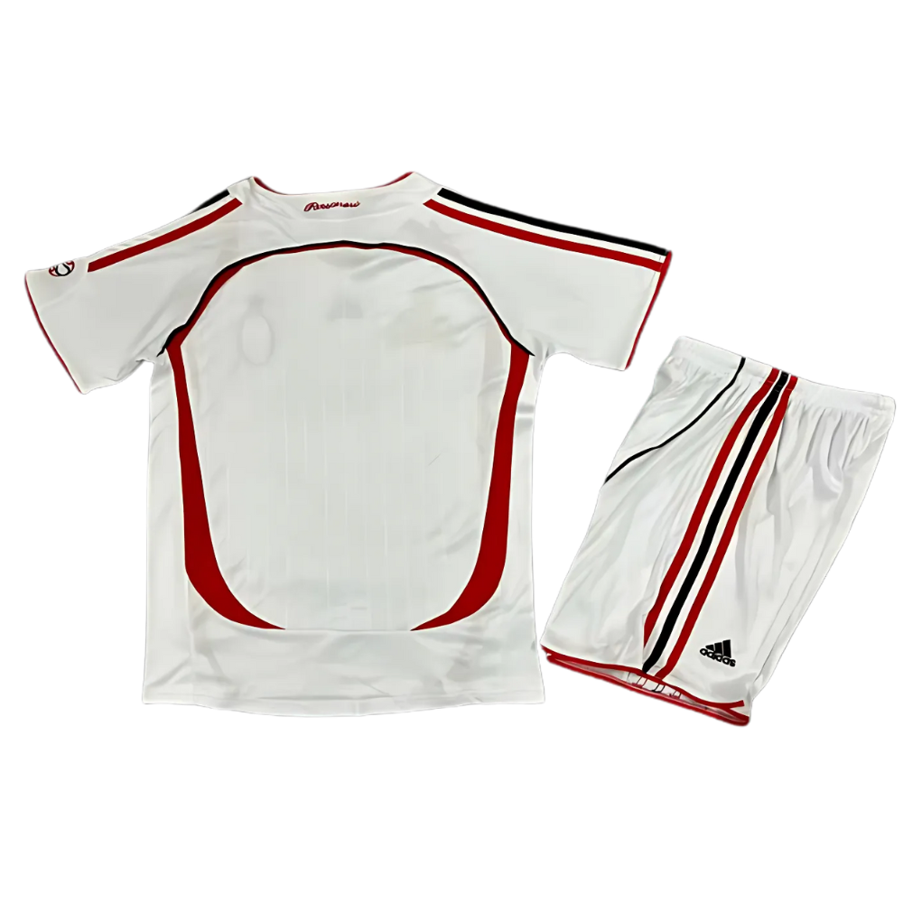 (KIDS) RETRO AC MILAN UITSHIRT &amp; SHORTS 2006/07