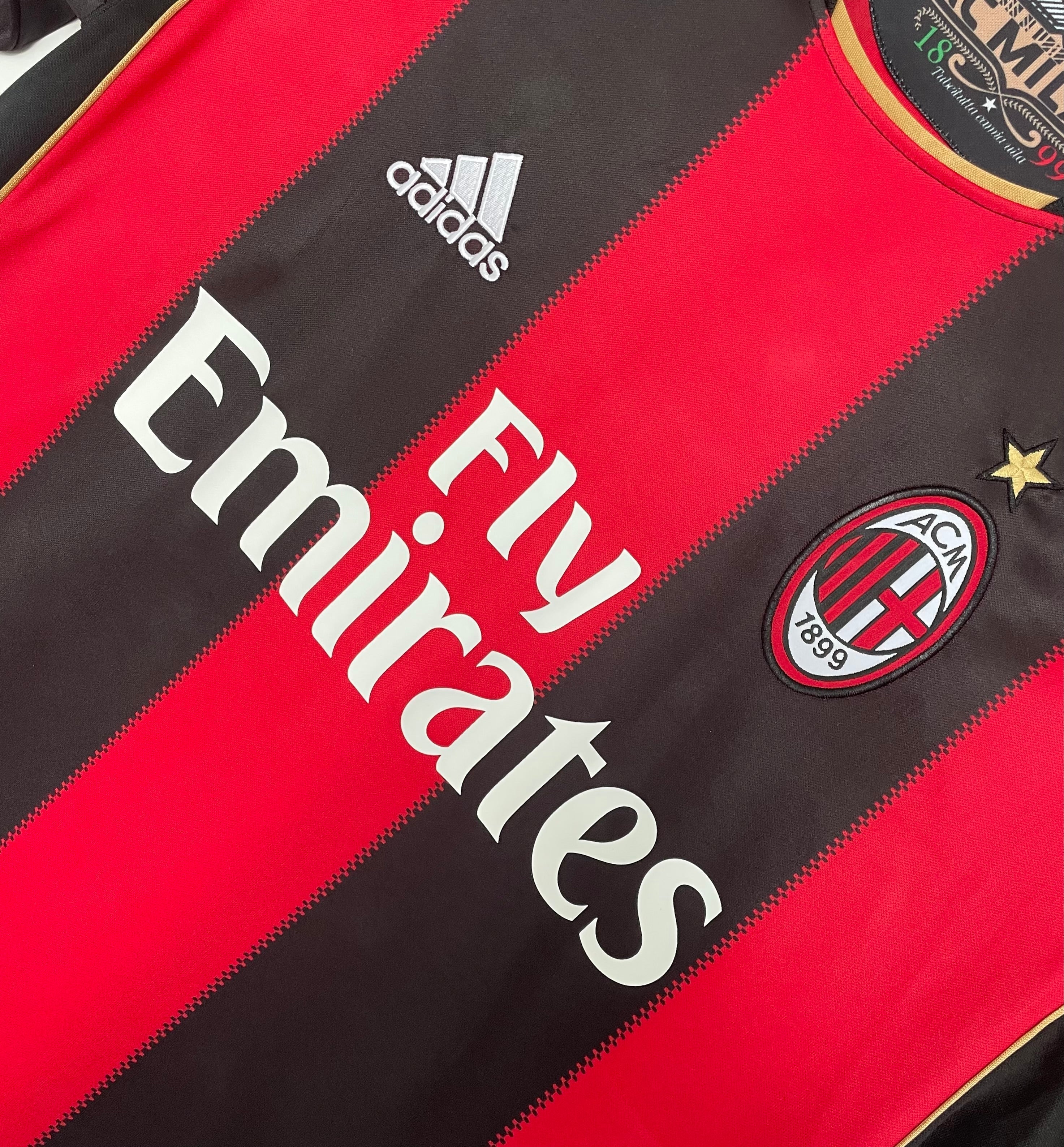 Camiseta de visitante del AC Milan 2010-11