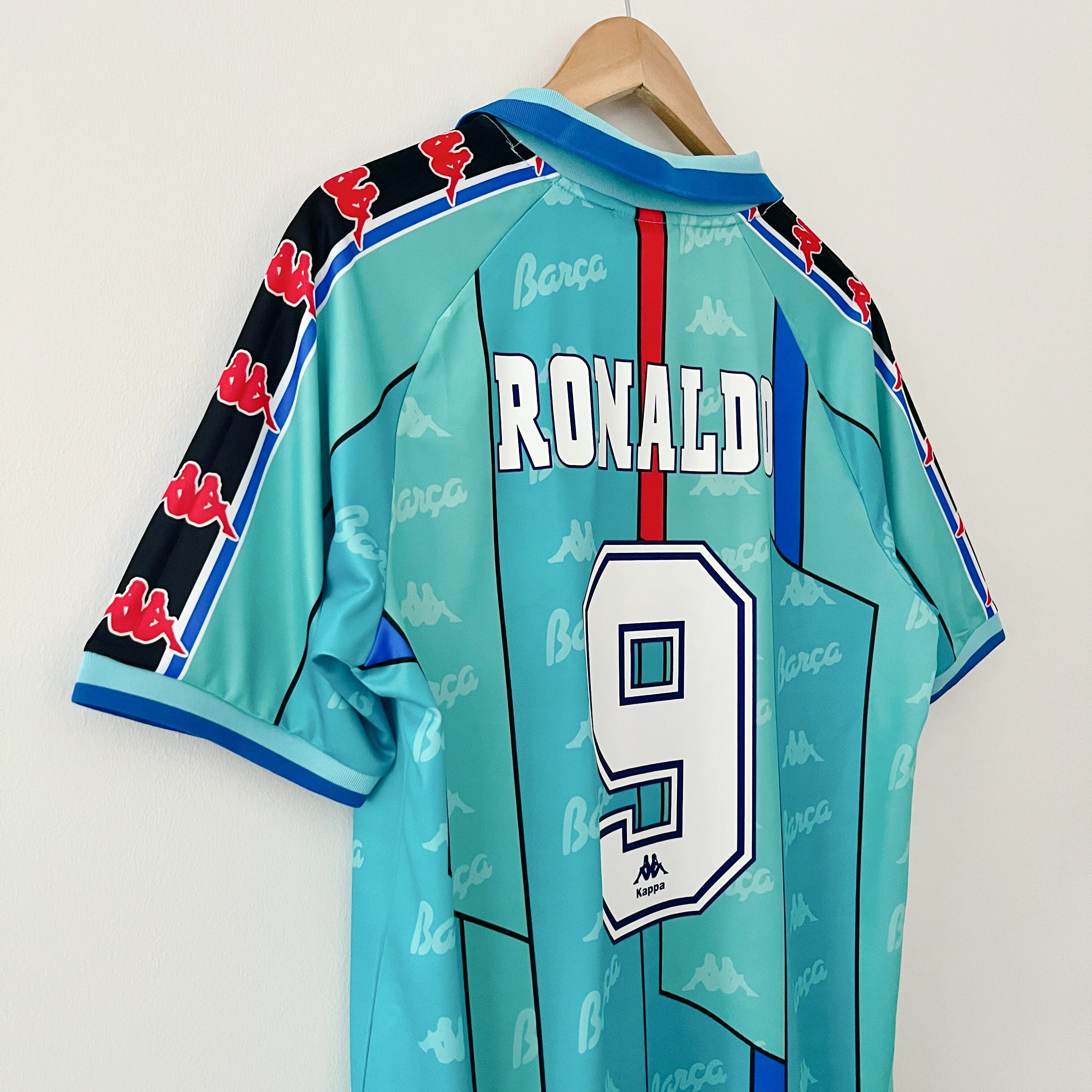 Camiseta retro del Barcelona 1996-97 de visitante