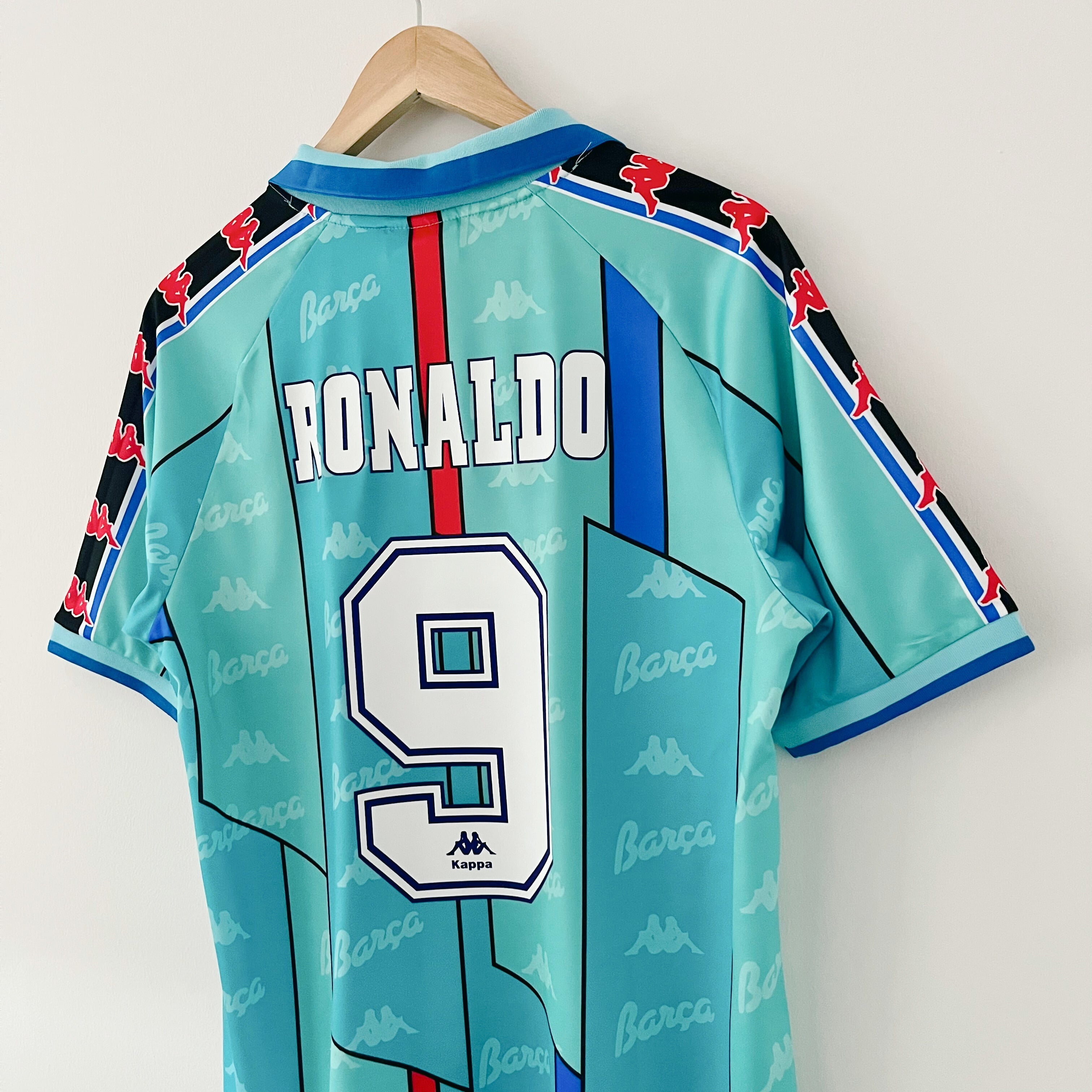 Camiseta retro del Barcelona 1996-97 de visitante